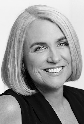 Head shot of Dr Robyn Mildon